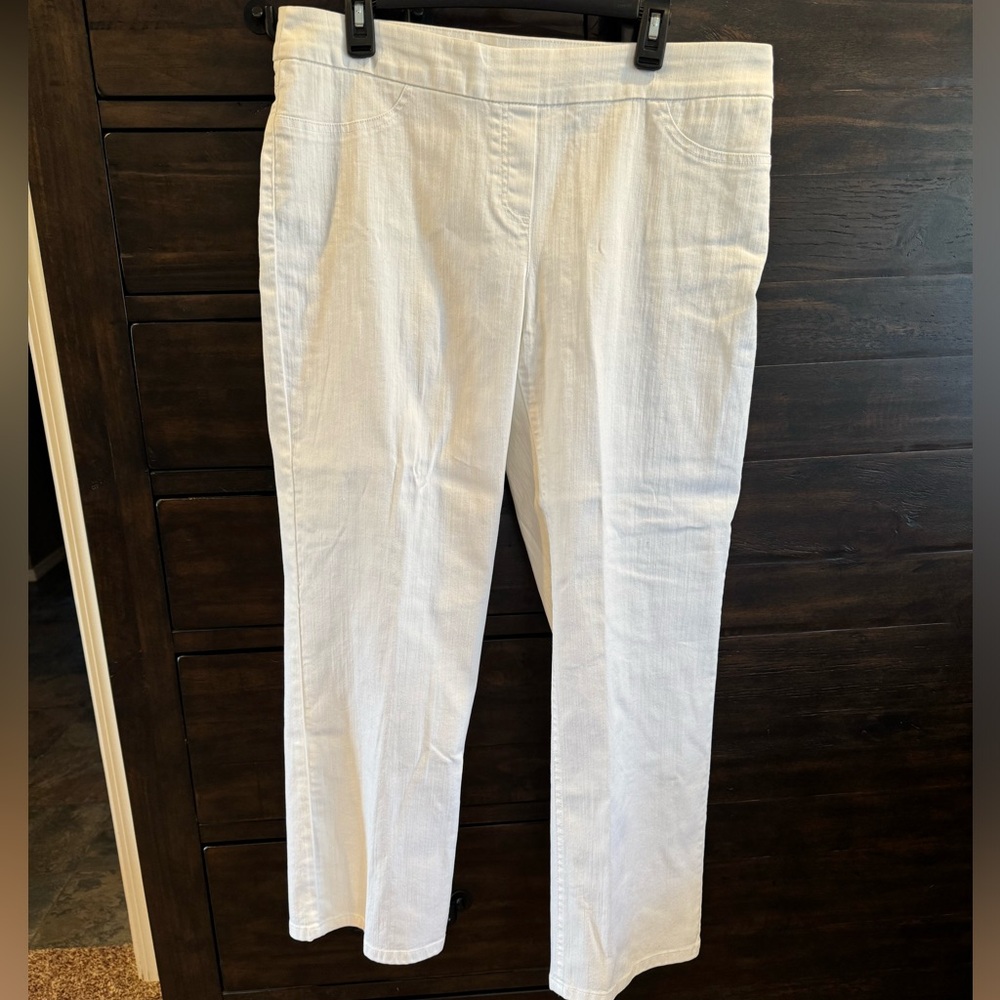 Alfred Dunner size 14 white jeans with tags